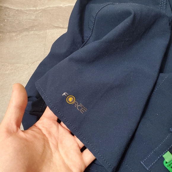 Carhartt Force Scrub Fitted Top. Dark Blue with Green Accents. Size L. - Picture 7 of 9